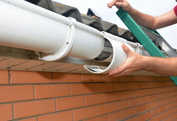 Gutter Seam Repair in Elgin