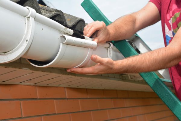 Large Gutter Repair in Elgin