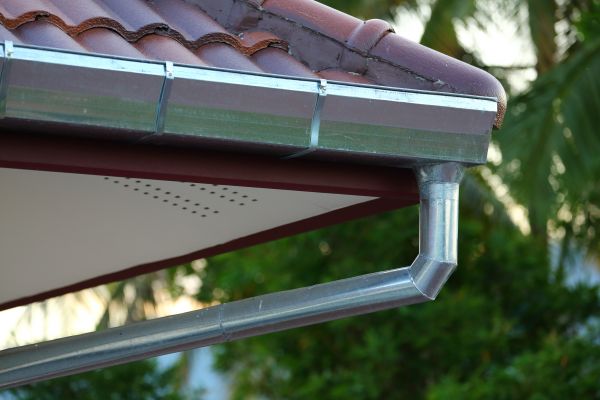 Metal Gutter Repair in Elgin